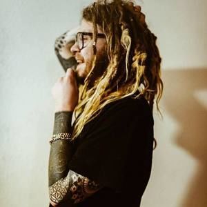 Meet your Posher, Kurtis